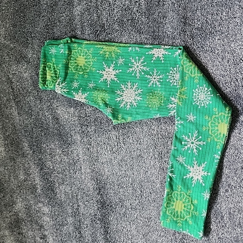 LuLaRoe Tween Leggings, Holiday Snowflake Print